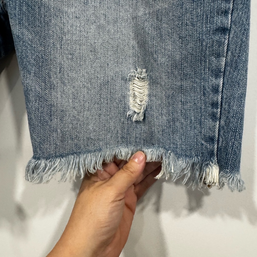 American Eagle Distressed Bermuda Jean Shorts Women’s Size 2 Denim - Picture 2 of 9